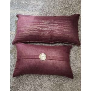Lot of 2 Decorative Pillows. NEW